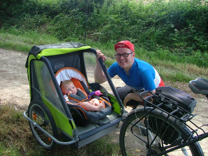 Family cycling in Brittany
